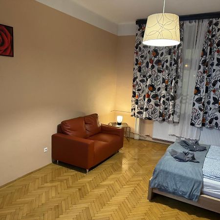 Апартаменты Lanchid Castle Side Red And Blue Будапешт Экстерьер фото